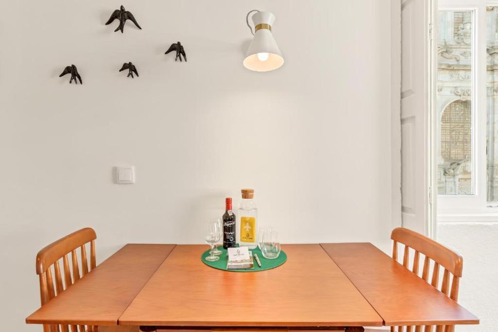 Host Wise - Lovely Shinny Flats With Balcony - Clerigos Porto Quarto foto