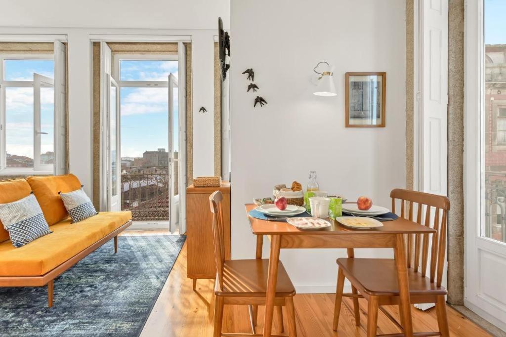 Host Wise - Lovely Shinny Flats With Balcony - Clerigos Porto Quarto foto